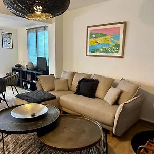 Les De La Apartment